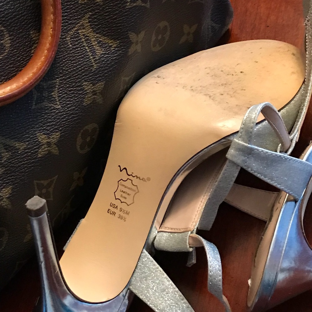 Sliver High Heels - Picture 2 of 2